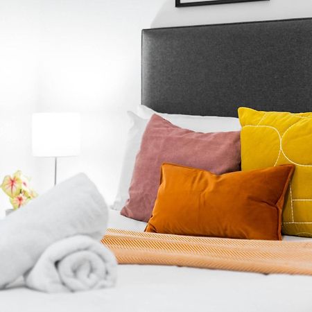 Digbeth 2 Bedroom Apartment - Top Rated - Birmingham City Centre - 3001F Bagian luar foto