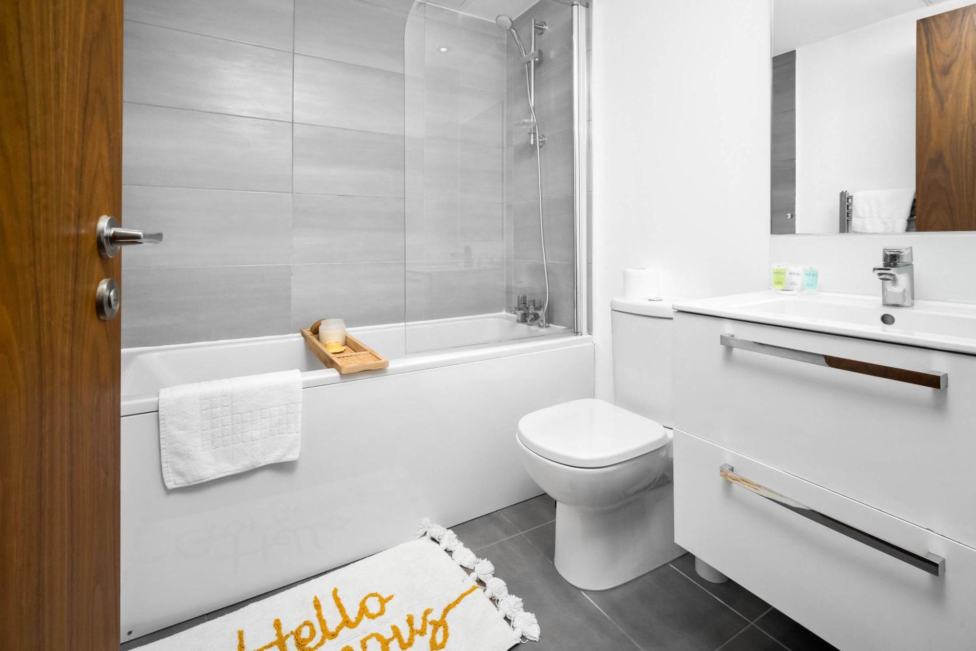 Digbeth 2 Bedroom Apartment - Top Rated - Birmingham City Centre - 3001F Bagian luar foto